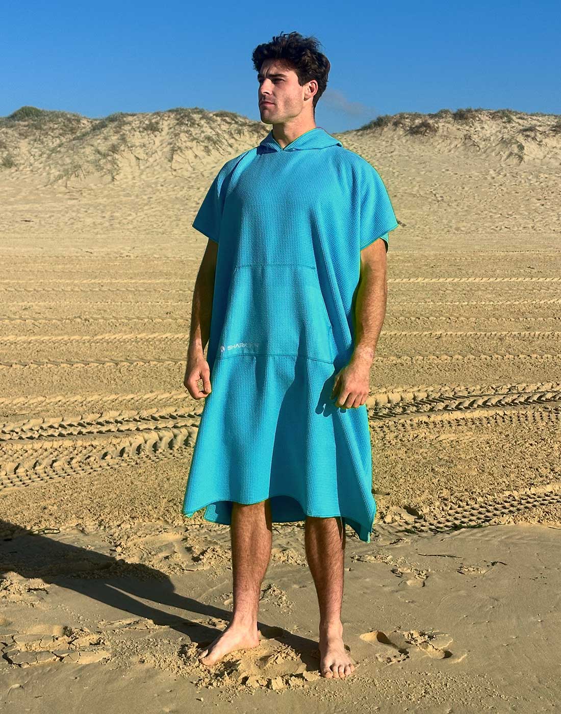 SAND FREE HOODED TOWEL