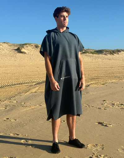 SAND FREE HOODED TOWEL